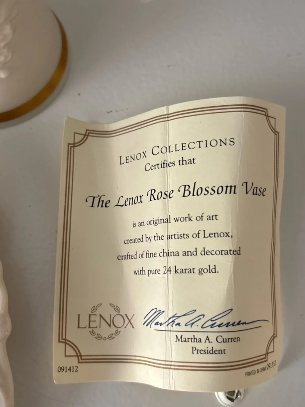 Lenox Cream Ceramic Floral Relief Vase Set with Gold Trim Accent